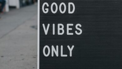 good vibes only text